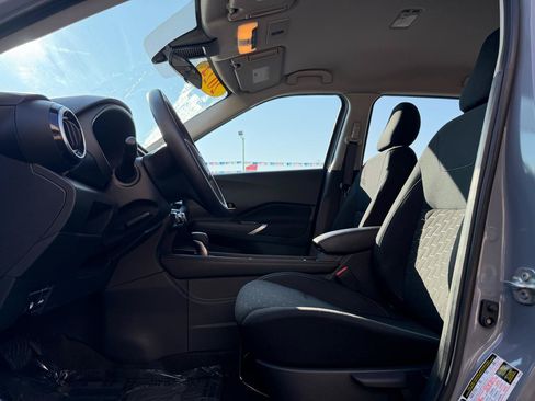 Used 2024 Nissan Kicks SV FWD image 14