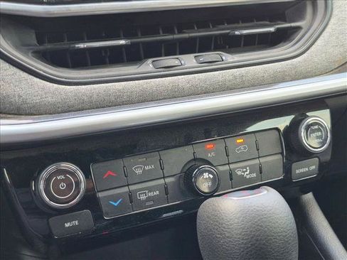 Used 2025 Jeep Compass Sport AWD/4WD image 12
