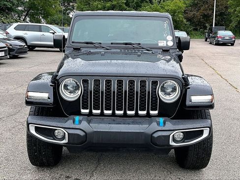 Used 2023 Jeep Wrangler Unlimited Sahara w/ Cold Weather Group AWD/4WD image 2