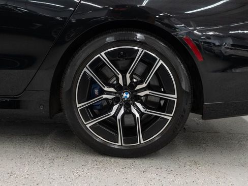 Used 2023 BMW 760i xDrive w/ Executive Package AWD/4WD image 46