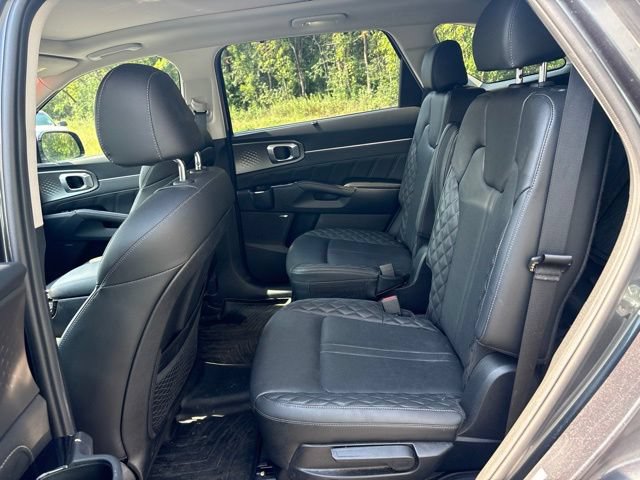 Used 2023 Kia Sorento SX AWD/4WD image 19