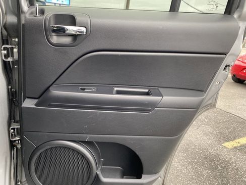 Used 2015 Jeep Patriot Sport w/ Power Value Group image 19