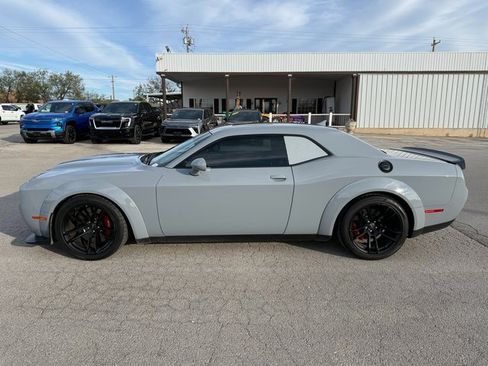 Used 2021 Dodge Challenger SRT Hellcat image 4