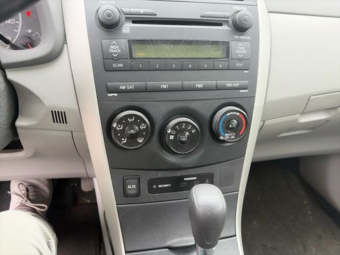 Used 2009 Toyota Corolla LE w/ All Weather Guard Pkg FWD image 10