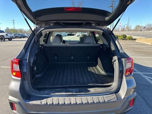 Used 2018 Subaru Outback 2.5i Limited image 5