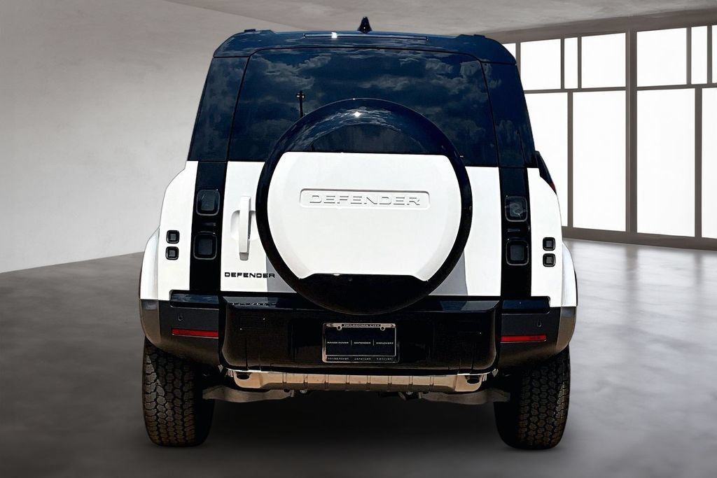 New 2026 Land Rover Defender 110 S AWD/4WD image 4