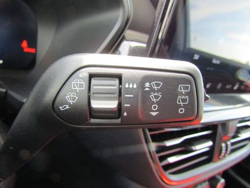 Used 2023 Ford Escape ST-Line Select w/ Tech Pack #2 AWD/4WD image 32