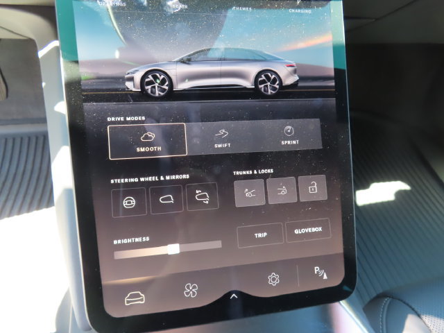 Used 2024 Lucid Air Pure RWD image 28