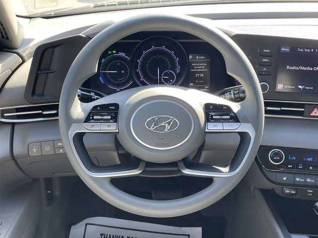 Used 2022 Hyundai Elantra Blue FWD image 13