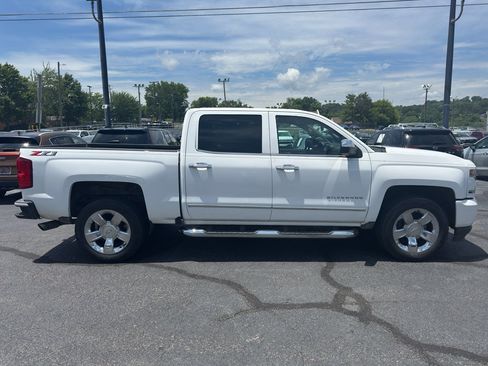 Used 2018 Chevrolet Silverado 1500 LTZ Z71 AWD/4WD image 2