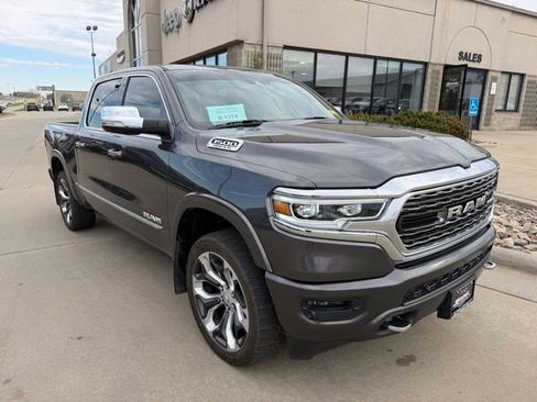 Used 2019 RAM 1500 Limited image 1