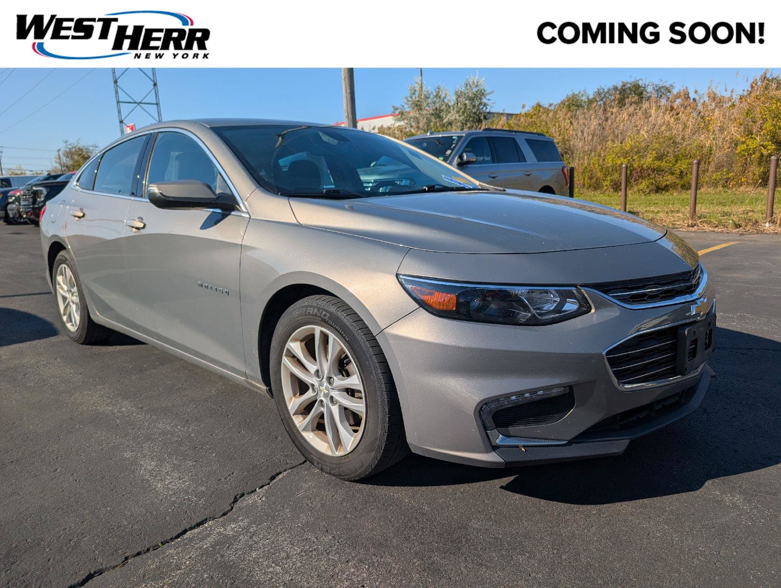Used 2018 Chevrolet Malibu LT FWD image 1