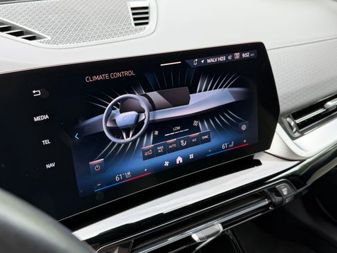 Used 2025 BMW X2 xDrive28i w/ Premium Package AWD/4WD image 26