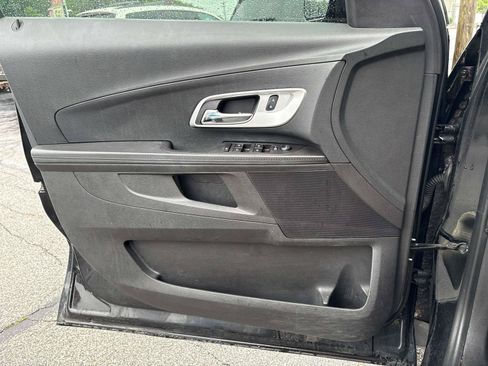 Used 2017 Chevrolet Equinox LT w/ Convenience Package FWD image 15