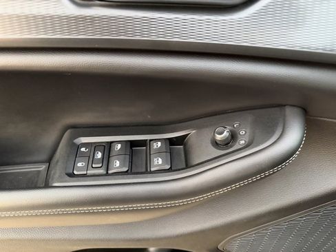 Used 2023 Jeep Grand Cherokee L Laredo image 15