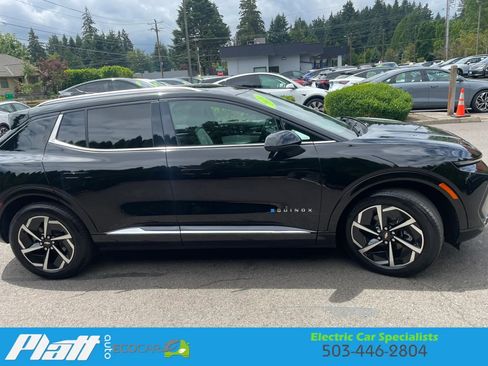 Used 2024 Chevrolet Equinox EV LT FWD image 16