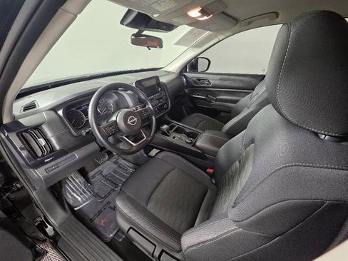 Used 2025 Nissan Pathfinder S w/ Cargo Package image 30