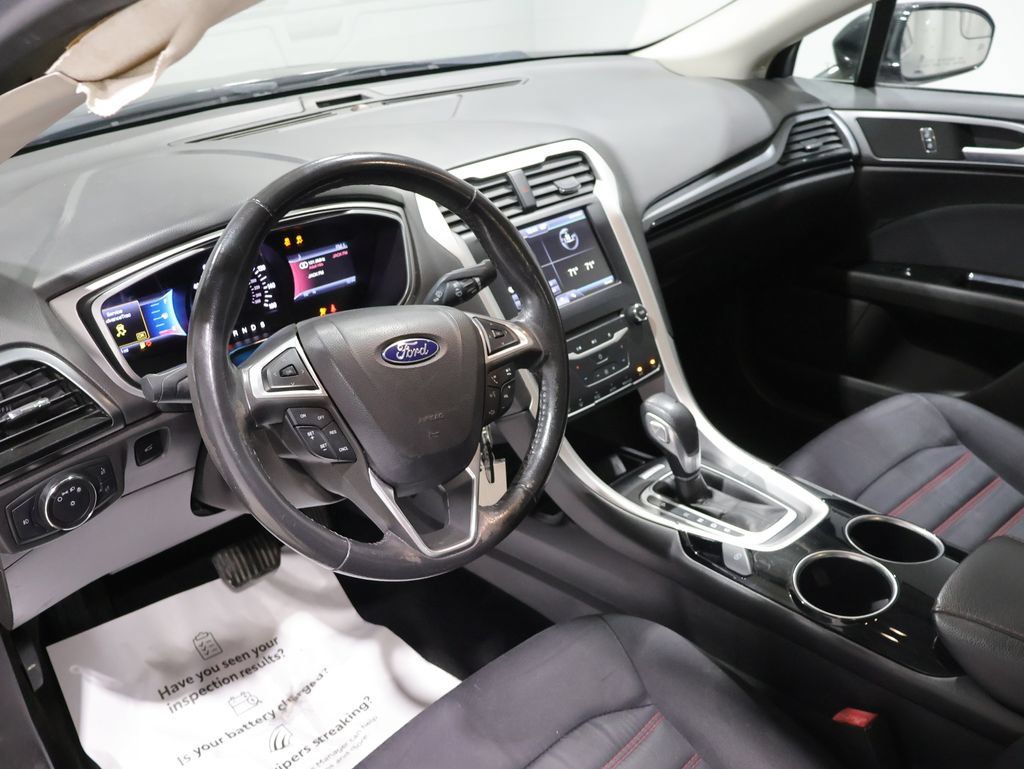 Used 2014 Ford Fusion SE FWD image 23