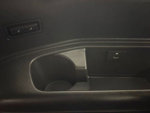 Used 2022 Ford Expedition Limited image 13