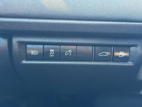 Used 2025 Toyota Camry LE image 29