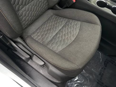 Used 2019 Chevrolet Equinox LT AWD/4WD image 48