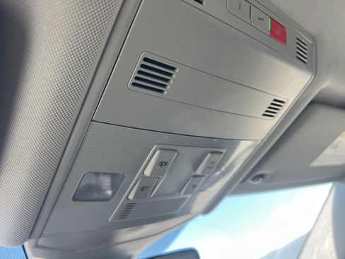 Used 2024 Volkswagen Jetta SE image 16