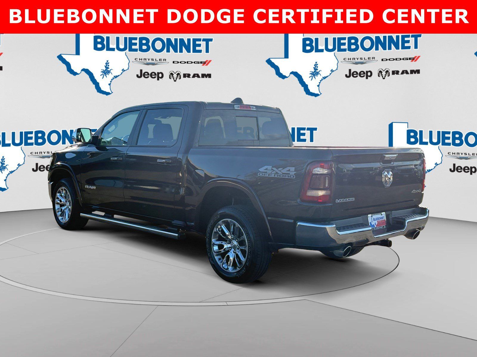 Used 2019 RAM 1500 Laramie w/ Off Road Group AWD/4WD image 7