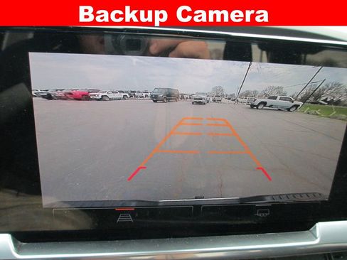 Used 2023 GMC Sierra 1500 SLE image 16