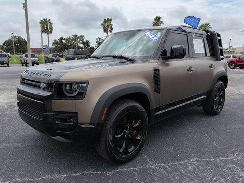 Used 2022 Land Rover Defender 110 X AWD/4WD image 9