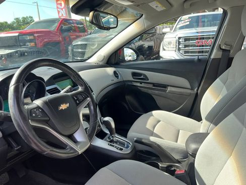 Used 2012 Chevrolet Cruze LT FWD image 10