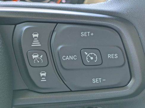 New 2025 Jeep Gladiator Sport image 22