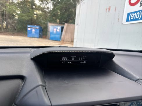 Used 2022 Subaru Crosstrek 2.5i Sport w/ Moonroof Package image 25