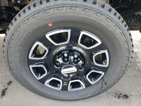 New 2026 Ford F250 Platinum image 7