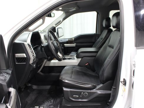 Used 2016 Ford F150 Lariat w/ Equipment Group 501A Mid AWD/4WD image 3