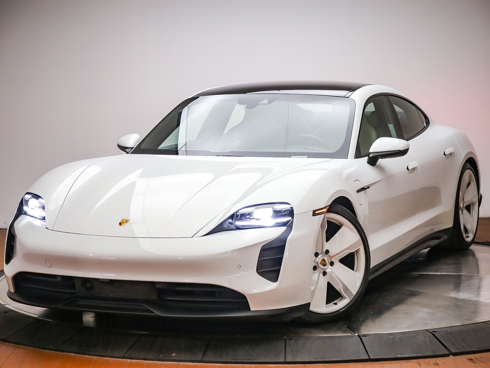 Certified 2021 Porsche Taycan 4S w/ Premium Package AWD/4WD image 1