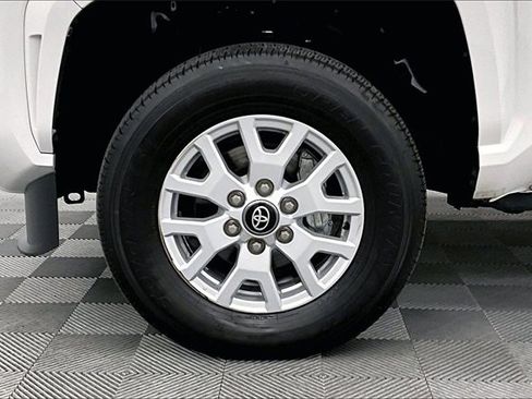 Used 2024 Toyota Tacoma SR image 8