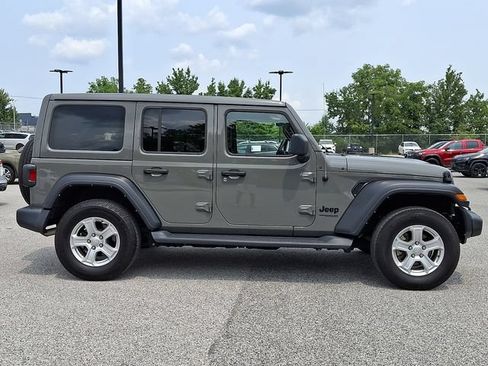 Used 2022 Jeep Wrangler Unlimited Sport w/ Sun And Sound Package AWD/4WD image 10