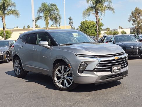 Used 2023 Chevrolet Blazer Premier w/ Driver Confidence II Package FWD image 2