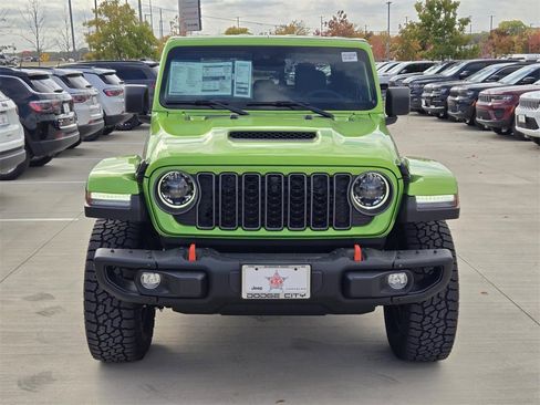 New 2025 Jeep Gladiator Mojave image 9