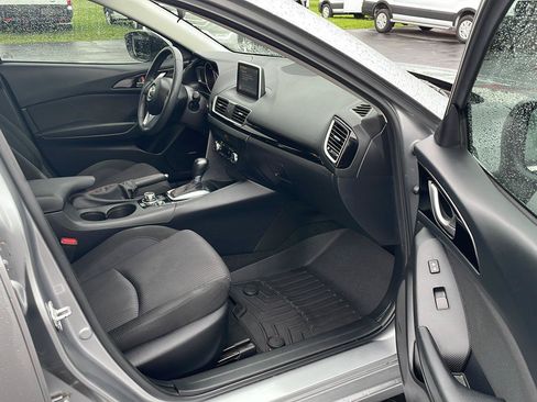 Used 2015 MAZDA MAZDA3 i Touring w/ Technology Package FWD image 25