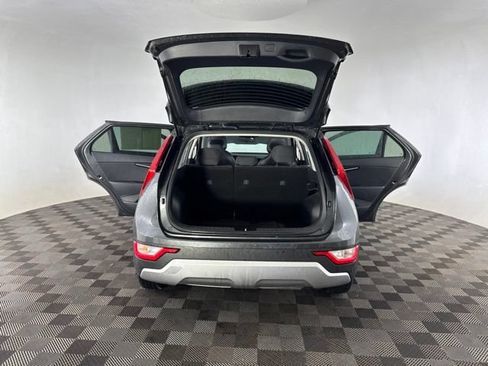 Certified 2025 Kia Niro LX FWD image 17