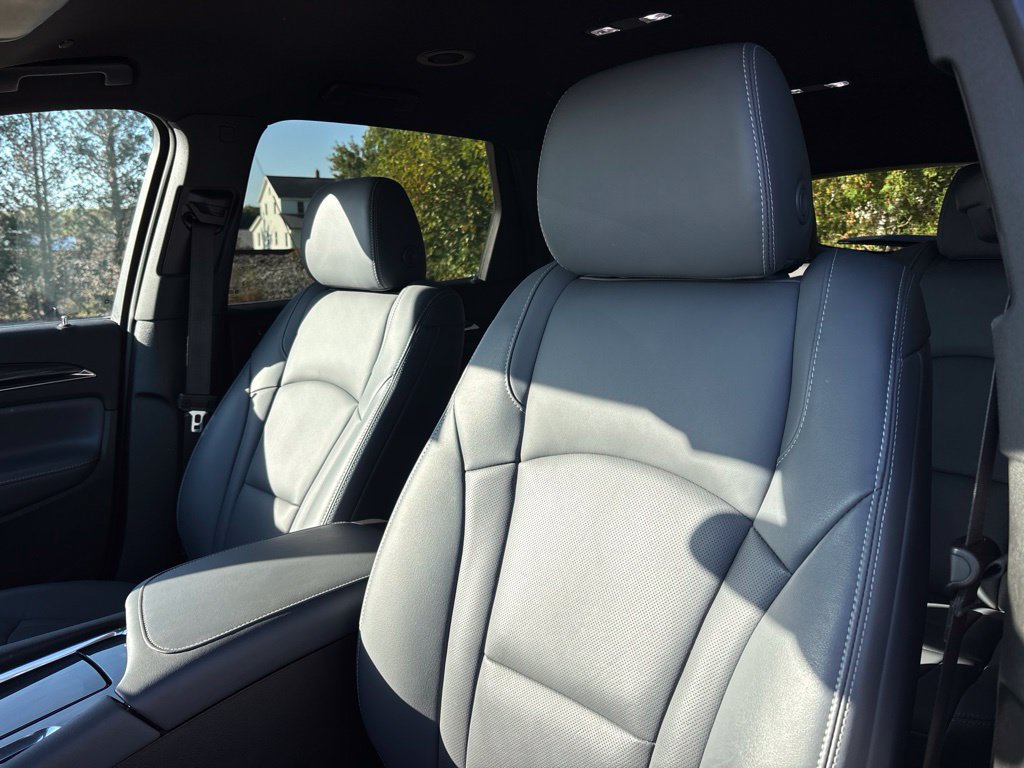 Used 2023 Buick Enclave Essence w/ Trailering Package, 5000 lbs. FWD image 10