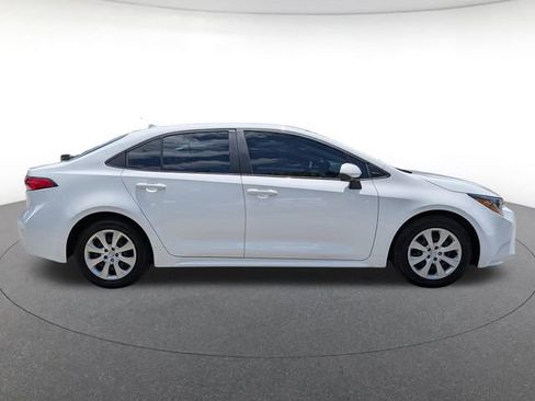 Used 2025 Toyota Corolla LE FWD image 8
