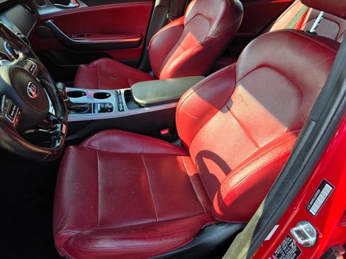 Used 2018 Kia Stinger GT1 image 13