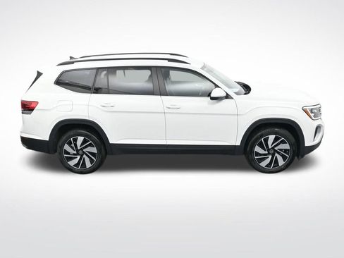 Used 2024 Volkswagen Atlas SE image 24