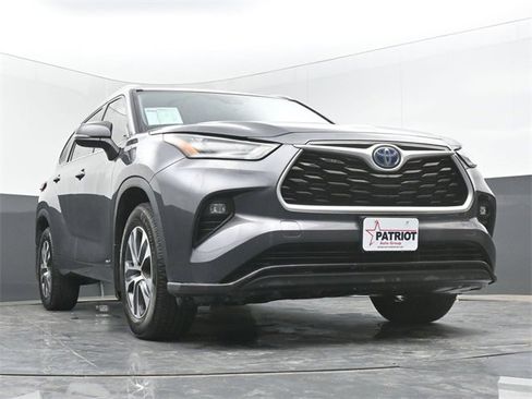 Used 2022 Toyota Highlander XLE image 45