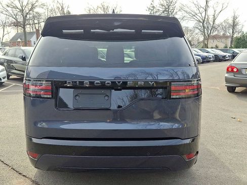 Used 2024 Land Rover Discovery Dynamic SE image 23