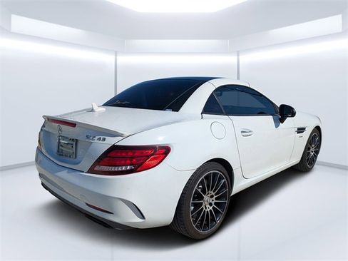 Used 2017 Mercedes-Benz SLC 43 AMG image 3
