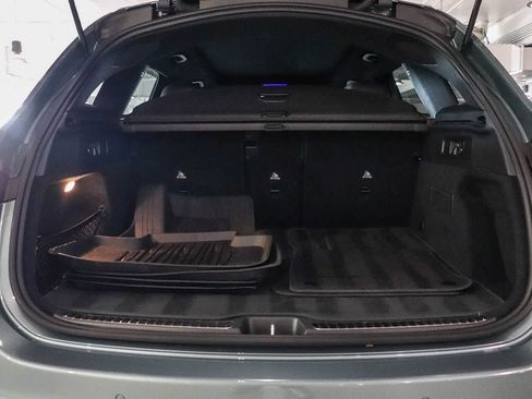 Used 2025 Mercedes-Benz GLC 300 4MATIC image 27