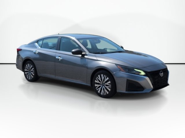 Used 2024 Nissan Altima 2.5 SV FWD image 5
